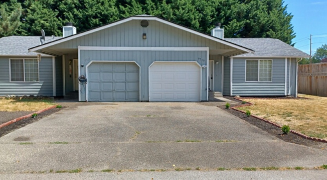 9719 11 AVE CT E