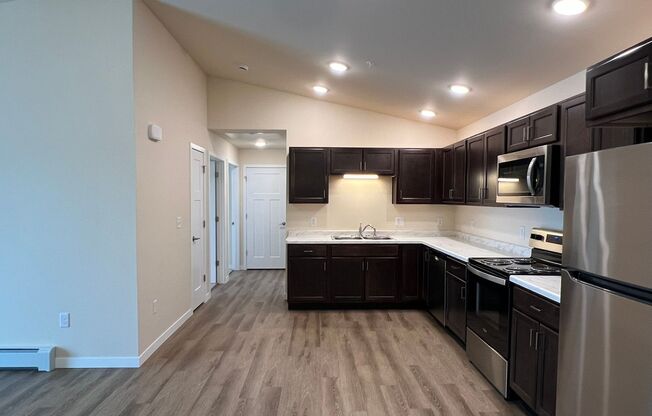 2 beds, 1 bath, 1,040 sqft, $1,485, Unit AT 709-34