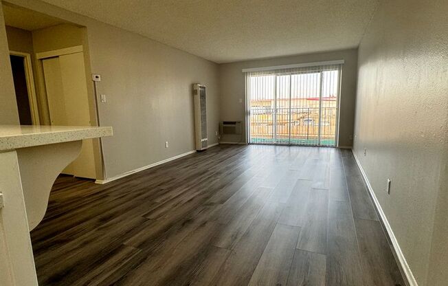 1 bed, 1 bath, $1,950, Unit 212