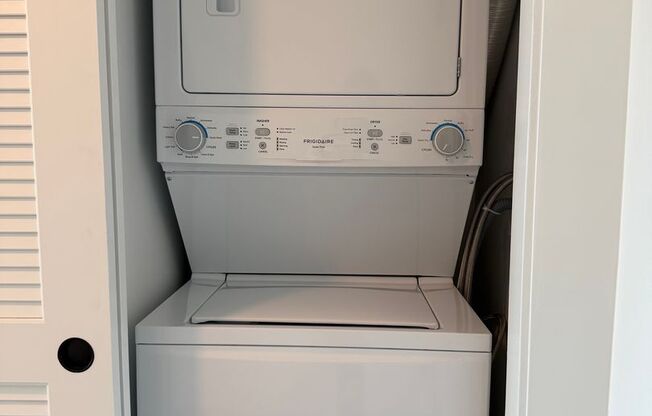 2 beds, 2 baths, 816 sqft, $4,249, Unit 305