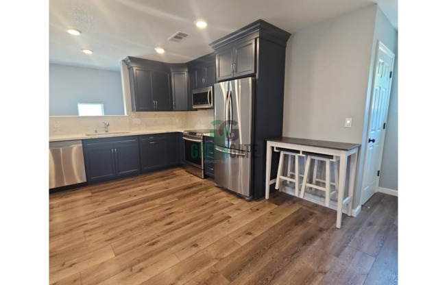 Gorgeous 1 Bedroom, 1 Bathroom Home Available NOW!