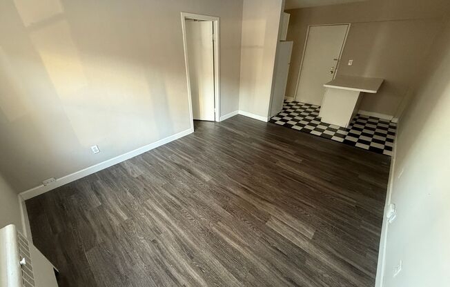 1 bed, 1 bath, 525 sqft, $990, Unit #303