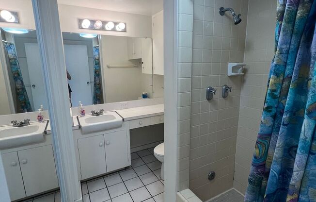 1 bedroom, 1 bath, 1 covered parking!