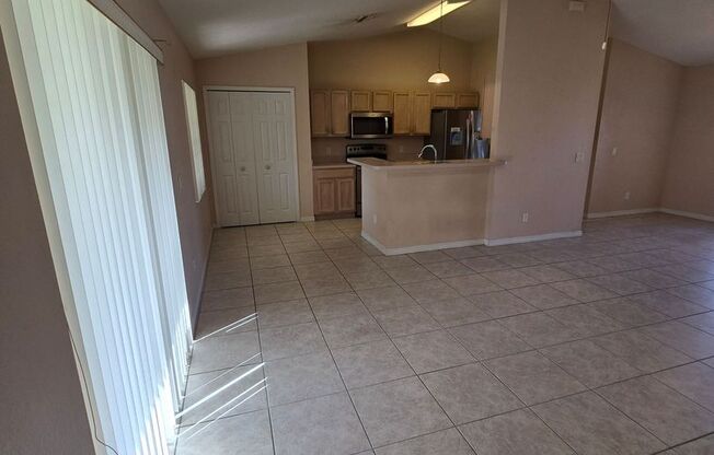 3 beds, 2 baths, $1,700