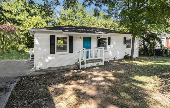 Completely remodeled 3 bedroom home in Atlanta! Must see!