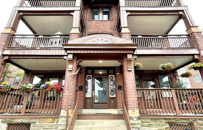 1 bed, 1 bath, 1,100 sqft, $1,900, Unit 7C