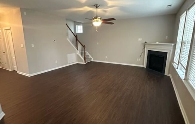 3 beds, 2.5 baths, $2,500