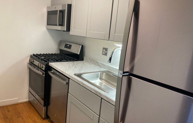 1 bed, 1 bath, 650 sqft, $1,349, Unit 13A