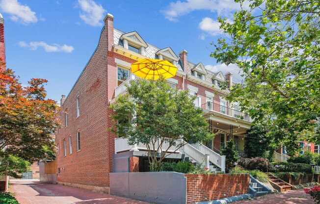 Stunning 3BR+, 3.5BA Capitol Hill Home with 2 Car Detached Garage!!