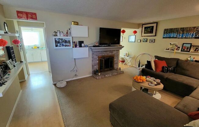 Spacious 4-bedroom, 3.5-bathroom townhome in Centennial