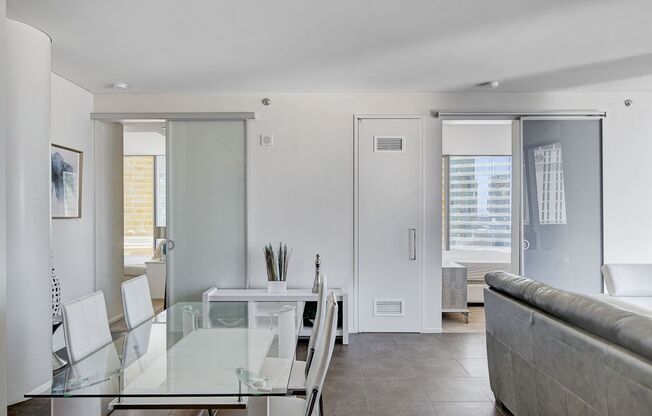 2 beds, 2 baths, $4,400, Unit # 802