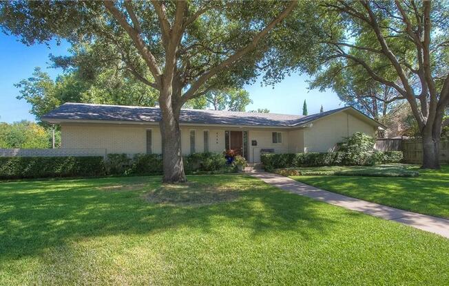 Beautiful Home in Tanglewood