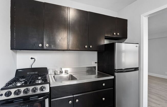 Studio, 1 bath, 405 sqft, $1,675, Unit 205