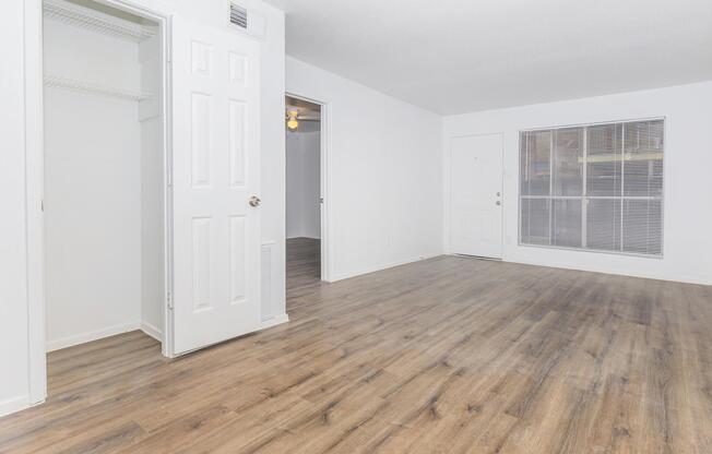3 beds, 2 baths, 1,200 sqft, $1,320