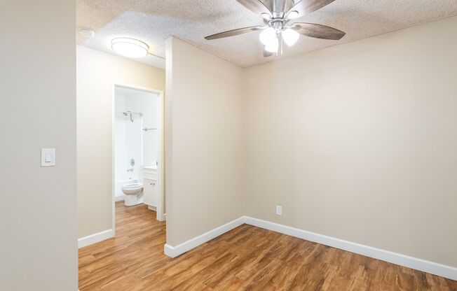 1 bed, 1 bath, 555 sqft, $1,795, Unit 47