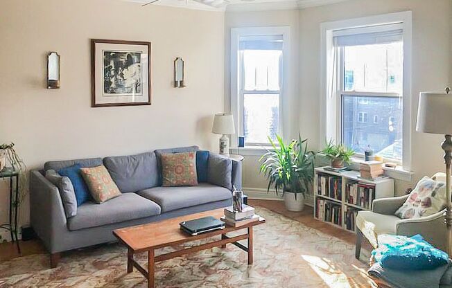 1 bed, 1 bath, 708 sqft, $2,295, Unit 4865-3W