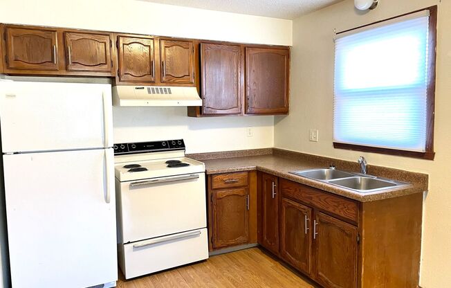 1 bed, 1 bath, $675, Unit Apt 3