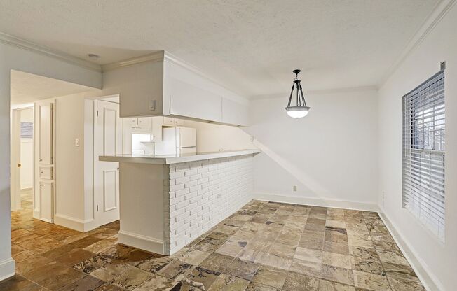2418 Mimosa Dr.