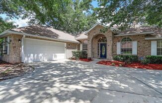 Spacious 4 bedroom, 3 bathroom home for rent in Julington Creek Plantation!