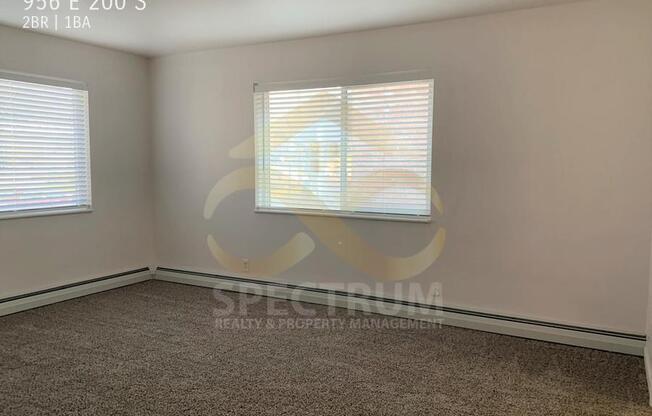 2 beds, 1 bath, 812 sqft, $1,350