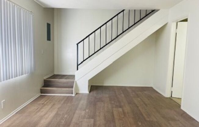 6442 Rostrata Avenue