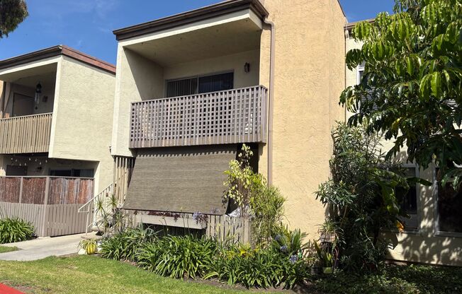 2 beds, 1 bath, $2,195, Unit UNIT 2