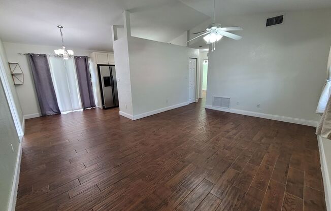 2 beds, 1 bath, $2,100