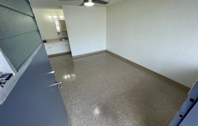 Studio, 1 bath, 210 sqft, $987, Unit 810