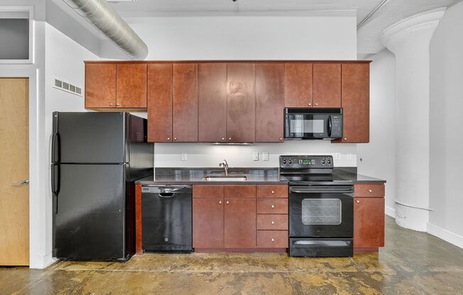 Studio, 1 bath, 610 sqft, $1,050, Unit 112-408