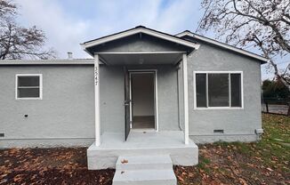 Single family home with large lot in Oak Park