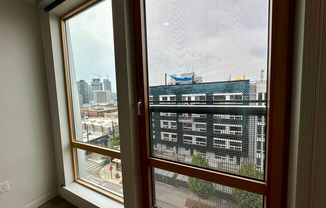 Studio, 1 bath, 430 sqft, $1,800, Unit Unit 712