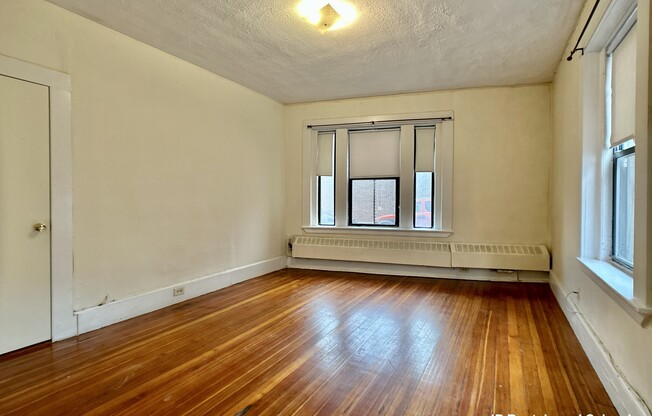 5 Glen Rd.