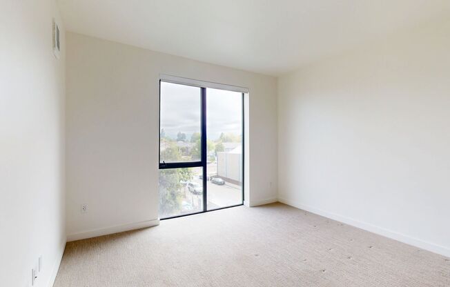 1 bed, 1 bath, 742 sqft, $2,595, Unit 323