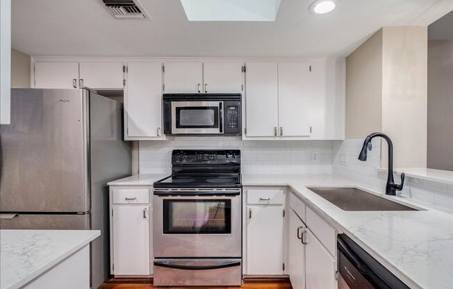 1411 NORWALK LN