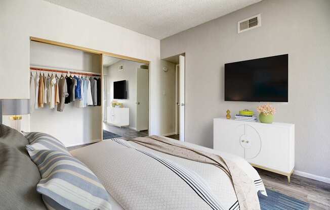 Welcome to Las Brisas Apartments
