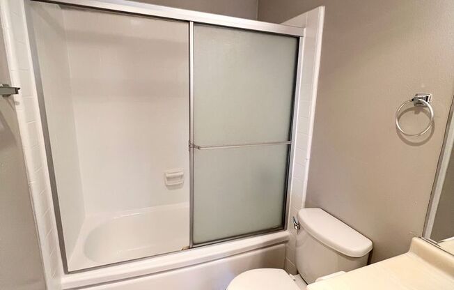 Studio, 1 bath, $1,695