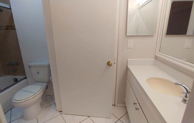 2 beds, 2 baths, 940 sqft, $2,950, Unit 515