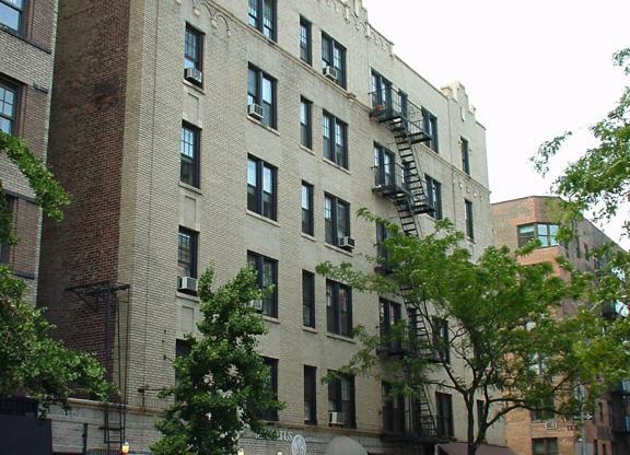 218 W 10th St, New York NY 3A