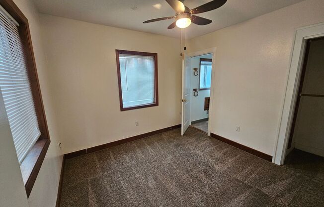 2 beds, 1 bath, $1,995