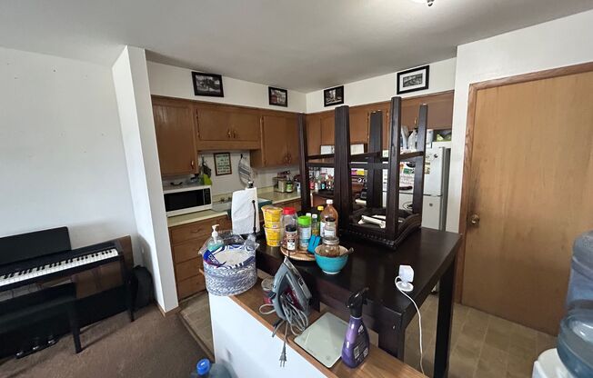 1 bed, 1 bath, $1,015, Unit 17