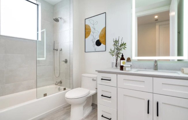 2 beds, 2 baths, 1,030 sqft, $3,050, Unit 2104