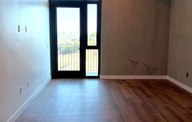 Studio, 1 bath, 440 sqft, $2,780, Unit 907