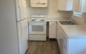 2 beds, 1 bath, 804 sqft, $1,295, Unit 393 S. First St. Unit C