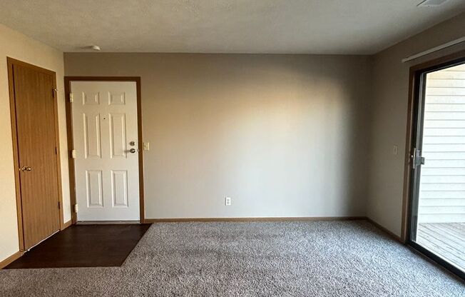 Southwinds Apts. (4712 Virginia St.)