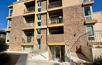 North Park 2bed/2bath with parking