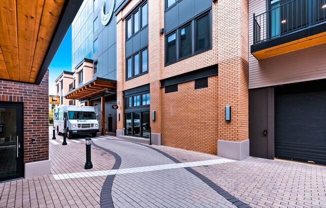 Studio, 1 bath, 327 sqft, $1,650, Unit 410-203