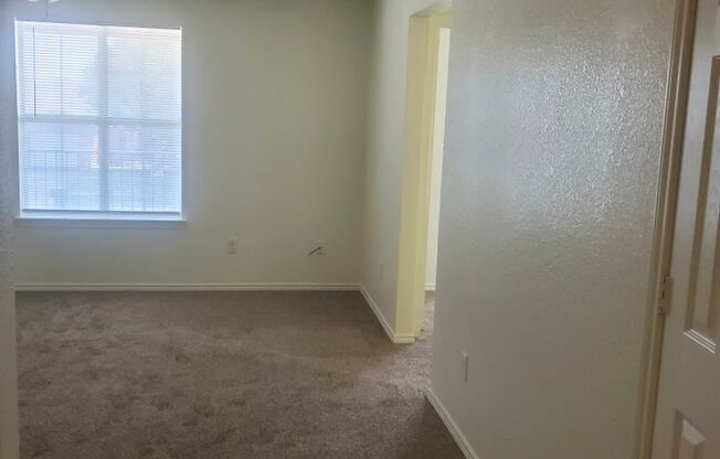 3 beds, 2 baths, 1,154 sqft, $999