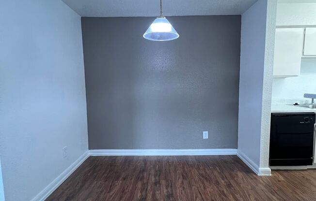 1 bed, 1 bath, 660 sqft, $900, Unit 18-501