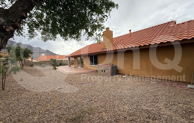 360 E STREAMS EDGE PL