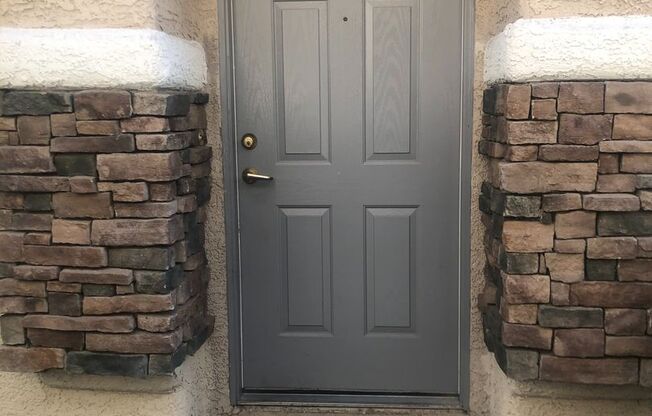 Henderson 3 Bedroom Townhouse!